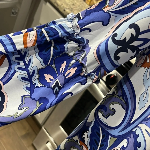 CROWN & IVY Blue paisley tunic top - Picture 4 of 12